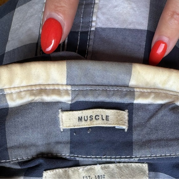 ABERCROMBIE & FITCH Button Up - Picture 4 of 8